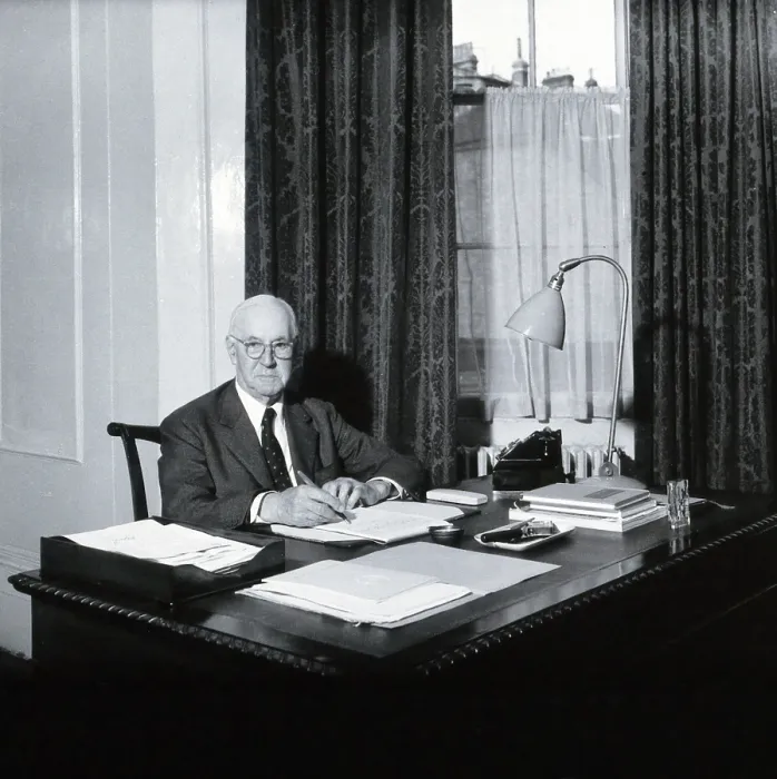 Framed Print : Sir Henry Hallett Dale. Creator: Unknown Framed Print : Sir Henry Hallett Dale. Creator: Unknown