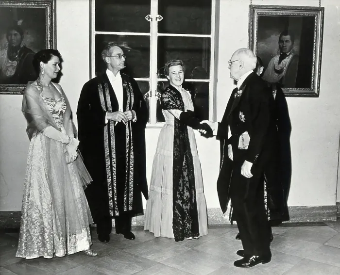 Framed Print : Sir Henry Hallett Dale at the dinner of the Faculty of Anaesthetists, Royal College of... 1954. Creator: Fox Photos Framed Print : Sir Henry Hallett Dale at the dinner of the Faculty of Anaesthetists, Royal College of... 1954. Creator: Fox Photos