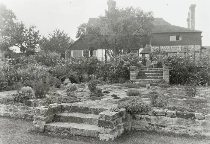 Framed Print : Sir Walter Lawrence house, East Grinstead, Sussex, England, 1925. Creator: Frances Benjamin Johnston Framed Print : Sir Walter Lawrence house, East Grinstead, Sussex, England, 1925. Creator: Frances Benjamin Johnston