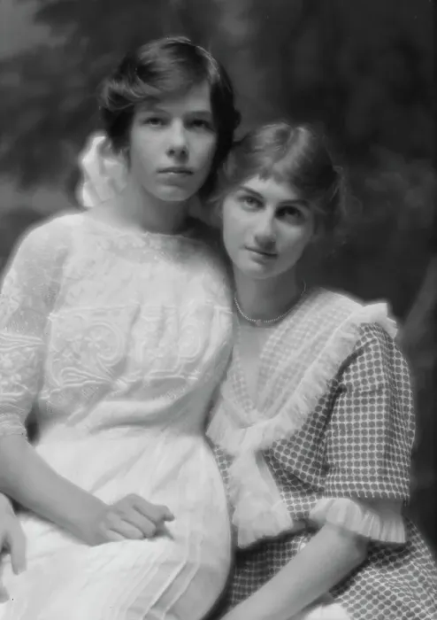 Framed Print : Skinner, Cornelia Otis, Miss, and friend, portrait photograph, 1913 Sept. 4. Creator: Arnold Genthe Framed Print : Skinner, Cornelia Otis, Miss, and friend, portrait photograph, 1913 Sept. 4. Creator: Arnold Genthe