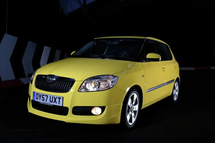 Framed Print : SKODA Fabia 2007. Artist: Simon Clay Framed Print : SKODA Fabia 2007. Artist: Simon Clay