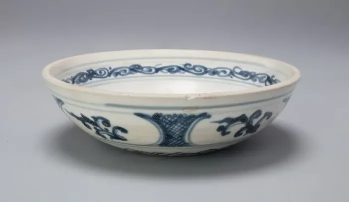 Framed Print : Small Bowl with Floral and Foliate Motif, Late 14th / 15th century. Creator: Unknown Framed Print : Small Bowl with Floral and Foliate Motif, Late 14th / 15th century. Creator: Unknown