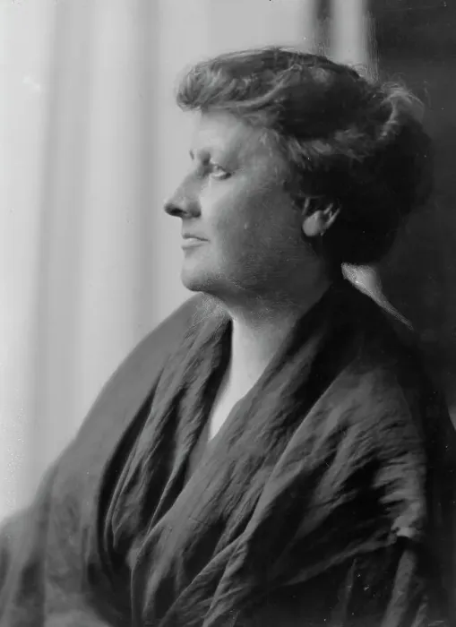 Framed Print : Smith, Miss, portrait photograph, 1916. Creator: Arnold Genthe Framed Print : Smith, Miss, portrait photograph, 1916. Creator: Arnold Genthe