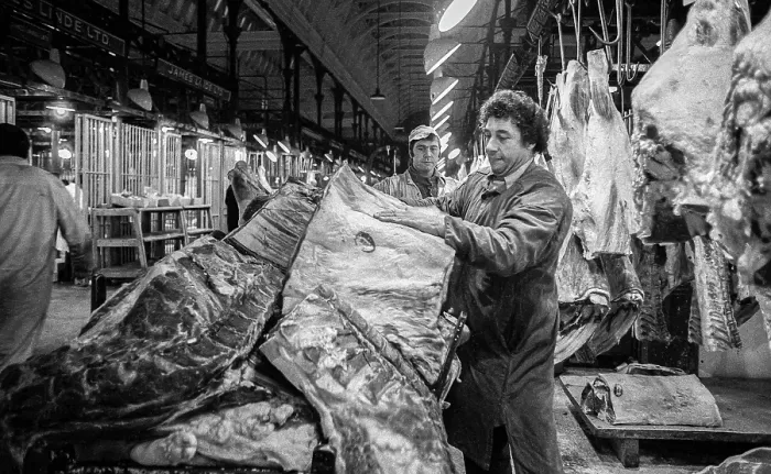 Framed Print : Smithfield Meat Market, City of London, January 1980. Creator: Peter Thompson Framed Print : Smithfield Meat Market, City of London, January 1980. Creator: Peter Thompson