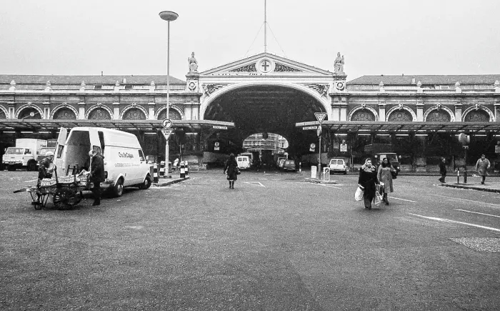 Framed Print : Smithfield Meat Market, City of London, January 1980. Creator: Peter Thompson Framed Print : Smithfield Meat Market, City of London, January 1980. Creator: Peter Thompson