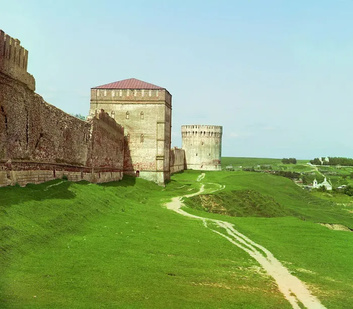 Framed Print : Smolensk: Fortress wall, 1912. Creator: Sergey Mikhaylovich Prokudin-Gorsky Framed Print : Smolensk: Fortress wall, 1912. Creator: Sergey Mikhaylovich Prokudin-Gorsky