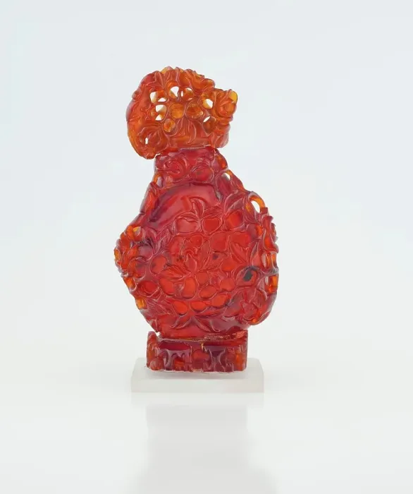 Framed Print : Snuff bottle, 18th century. Creator: Unknown Framed Print : Snuff bottle, 18th century. Creator: Unknown