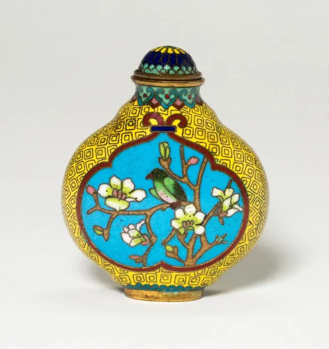 Framed Print : Snuff Bottle with Birds on Trees, Qing dynasty (1644-1911). Creator: Unknown Framed Print : Snuff Bottle with Birds on Trees, Qing dynasty (1644-1911). Creator: Unknown