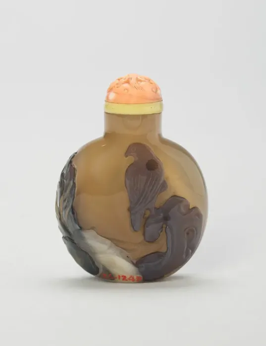Framed Print : Snuff Bottle with Two Egrets Among Lotuses, Qing dynasty (1644-1911), 1800-1900 Framed Print : Snuff Bottle with Two Egrets Among Lotuses, Qing dynasty (1644-1911), 1800-1900