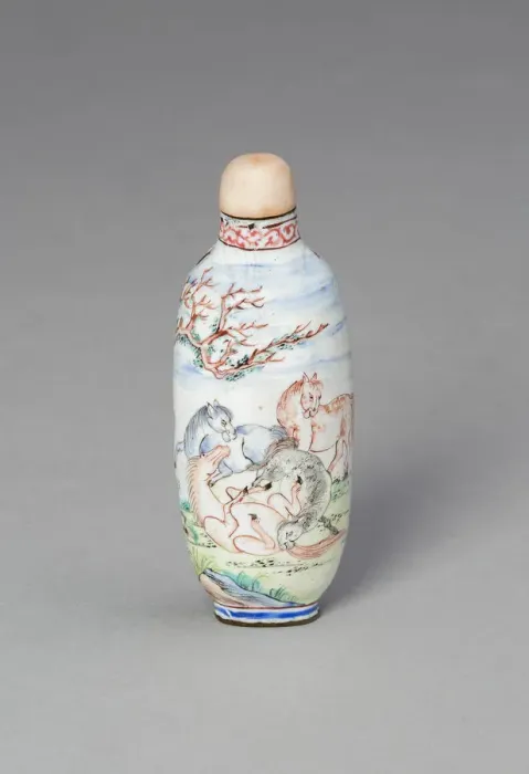 Framed Print : Snuff Bottle with Eight Horses of Mu Wang, Qing dynasty, Yongzheng reign (1722-1735) Framed Print : Snuff Bottle with Eight Horses of Mu Wang, Qing dynasty, Yongzheng reign (1722-1735)