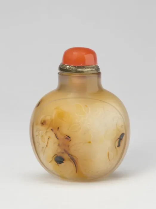 Framed Print : Snuff Bottle with Panels of Gourds, Qing dynasty (1644-1911), 1770-1850. Creator: Unknown Framed Print : Snuff Bottle with Panels of Gourds, Qing dynasty (1644-1911), 1770-1850. Creator: Unknown