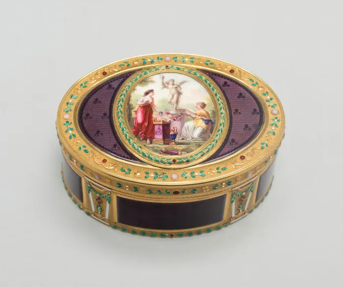 Framed Print : Snuff Box: Sacrifice of Cupid, France, 1850 / 99. Creator: Unknown Framed Print : Snuff Box: Sacrifice of Cupid, France, 1850 / 99. Creator: Unknown
