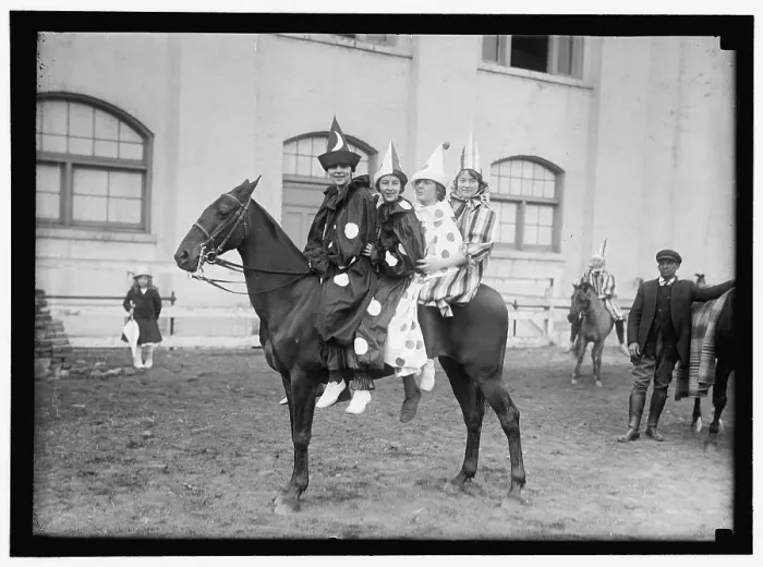 Framed Print : Society Circus - clowns on horseback, between 1909 and 1923. Creator: Harris & Ewing. Society Circus - clowns on horseback, between 1909 and 1923. Creator: Harris & Ewing Framed Print : Society Circus - clowns on horseback, between 1909 and 1923. Creator: Harris & Ewing. Society Circus - clowns on horseback, between 1909 and 1923. Creator: Harris & Ewing