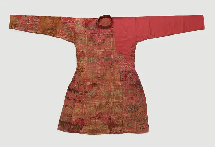 Framed Print : Sogdian robe. Coat with animal and bird motifs, 8th-9th century. Creator: Sogdian Art Framed Print : Sogdian robe. Coat with animal and bird motifs, 8th-9th century. Creator: Sogdian Art