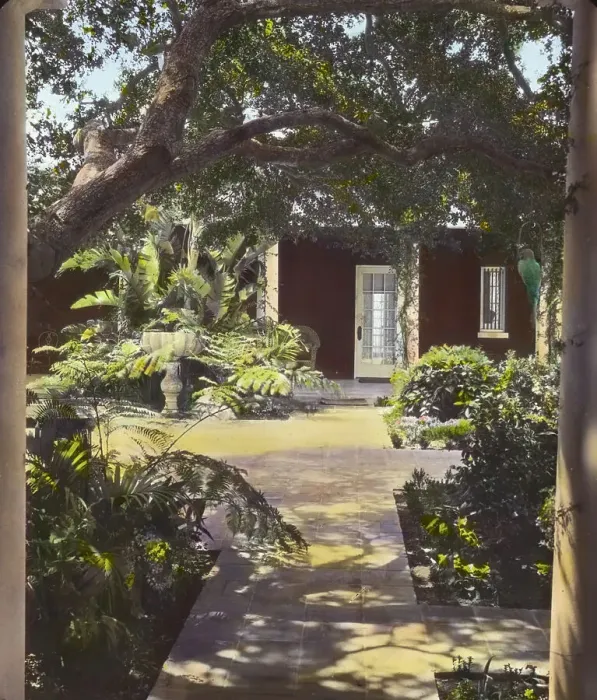 Framed Print : Solana, Frederick Forrest Peabody house, Eucalyptus Hill Road, Montecito, California, 1917. Creator: Frances Benjamin Johnston. Solana, Frederick Forrest Peabody house, Eucalyptus Hill Road, Montecito, California, 1917 Framed Print : Solana, Frederick Forrest Peabody house, Eucalyptus Hill Road, Montecito, California, 1917. Creator: Frances Benjamin Johnston. Solana, Frederick Forrest Peabody house, Eucalyptus Hill Road, Montecito, California, 1917