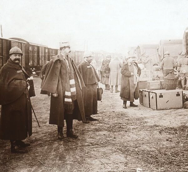 Soldiers arriving at Amanvillers, France, c1914-c1918