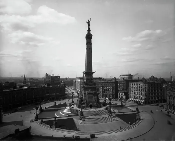 Framed Print : Soldiers and Sailors Monument, Indianapolis, Ind. between 1900 and 1920. Creator: Unknown Framed Print : Soldiers and Sailors Monument, Indianapolis, Ind. between 1900 and 1920. Creator: Unknown