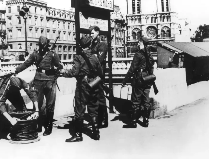 Framed Print : Soldiers with a telephone cable on the Pont St Michel, Paris, June 1940 Framed Print : Soldiers with a telephone cable on the Pont St Michel, Paris, June 1940