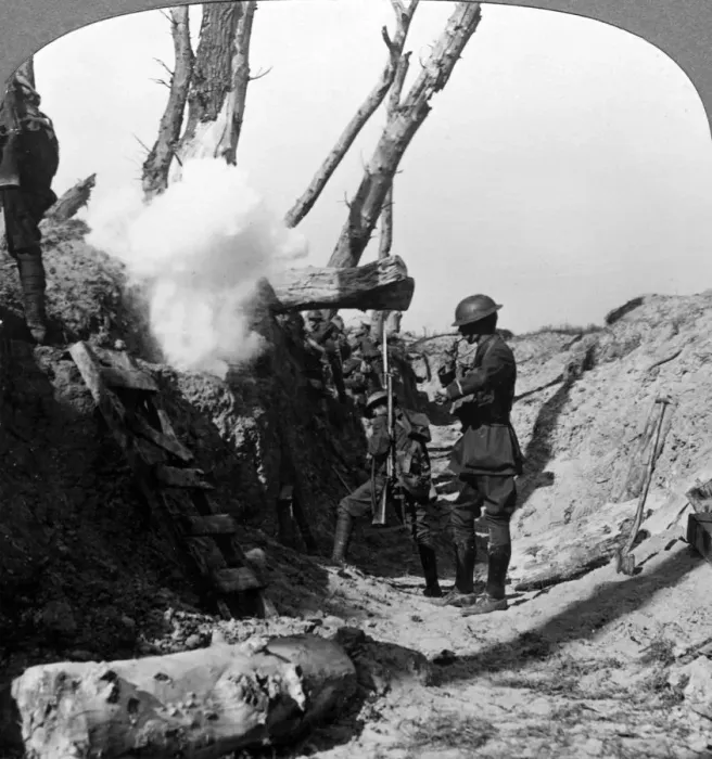 Framed Print : Soldiers waiting in the trenches to go over the top, World War I, 1914-1918. Artist: Realistic Travels Publishers Framed Print : Soldiers waiting in the trenches to go over the top, World War I, 1914-1918. Artist: Realistic Travels Publishers