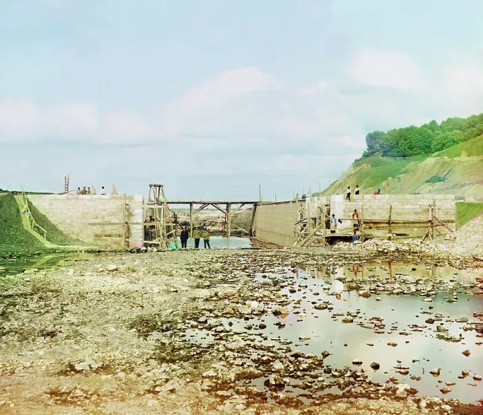 Framed Print : Soon-to-be-finished portion of the lock, Kuzminskoe, 1912. Creator: Sergey Mikhaylovich Prokudin-Gorsky Framed Print : Soon-to-be-finished portion of the lock, Kuzminskoe, 1912. Creator: Sergey Mikhaylovich Prokudin-Gorsky