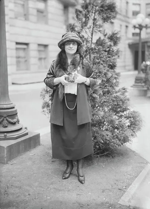 Framed Print : Sophie Braslau, between c1915 and c1920. Creator: Bain News Service Framed Print : Sophie Braslau, between c1915 and c1920. Creator: Bain News Service