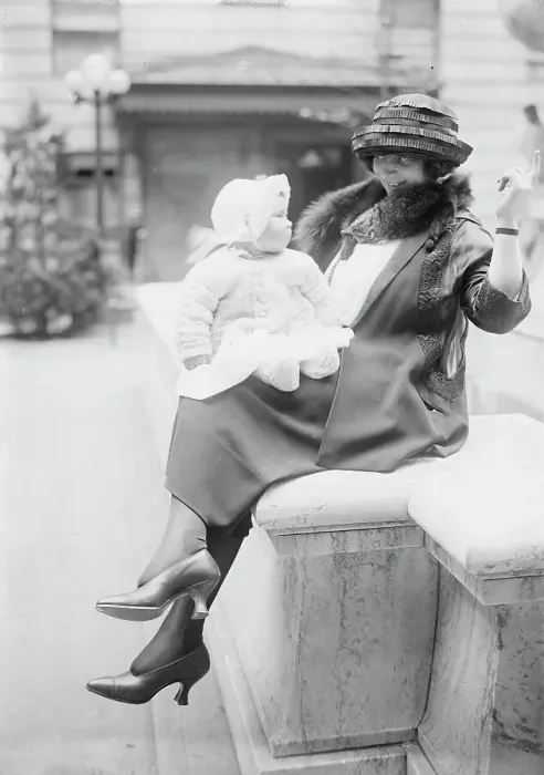 Framed Print : Sophie Braslau, between c1915 and c1920. Creator: Bain News Service Framed Print : Sophie Braslau, between c1915 and c1920. Creator: Bain News Service