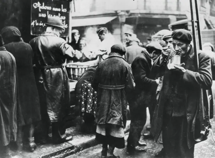 Framed Print : Soup kitchen for the needy, les Halles, German-occupied Paris, February 1941 Framed Print : Soup kitchen for the needy, les Halles, German-occupied Paris, February 1941