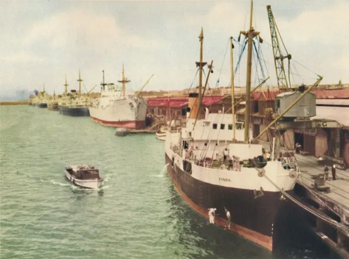 Framed Print : South Wharf, Fremantle, c1947. Creator: Unknown Framed Print : South Wharf, Fremantle, c1947. Creator: Unknown