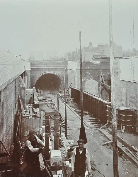 Southern approach to the Rotherhithe Tunnel, Bermondsey, London, September 1906