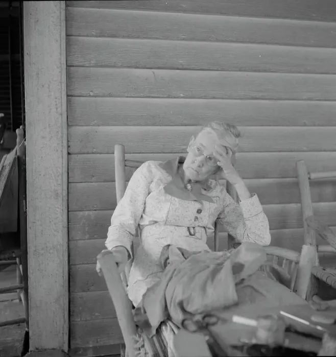 Framed Print : Southern lady on the veranda of the Big House at the Wray Plantation, Georgia, 1937. Creator: Dorothea Lange. Southern lady on the veranda of the Big House at the Wray Plantation, Georgia, 1937. Creator: Dorothea Lange Framed Print : Southern lady on the veranda of the Big House at the Wray Plantation, Georgia, 1937. Creator: Dorothea Lange. Southern lady on the veranda of the Big House at the Wray Plantation, Georgia, 1937. Creator: Dorothea Lange