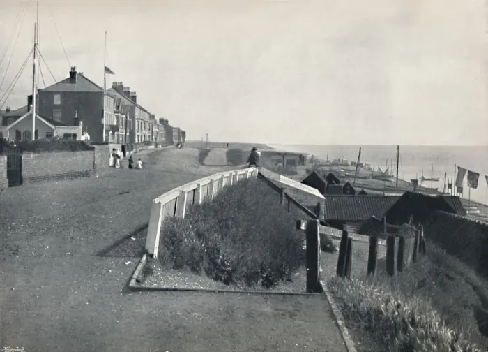 Framed Print : Southwold - The North Cliff, 1895 Framed Print : Southwold - The North Cliff, 1895