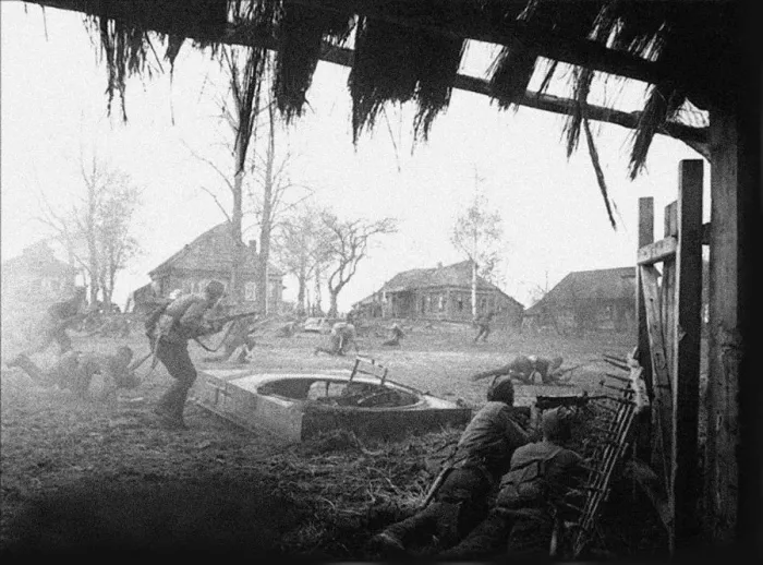 Framed Print : The Soviet army counter-attacks. Late October, 1941. Tarutino, Kaluga region. Artist: Anonymous Framed Print : The Soviet army counter-attacks. Late October, 1941. Tarutino, Kaluga region. Artist: Anonymous