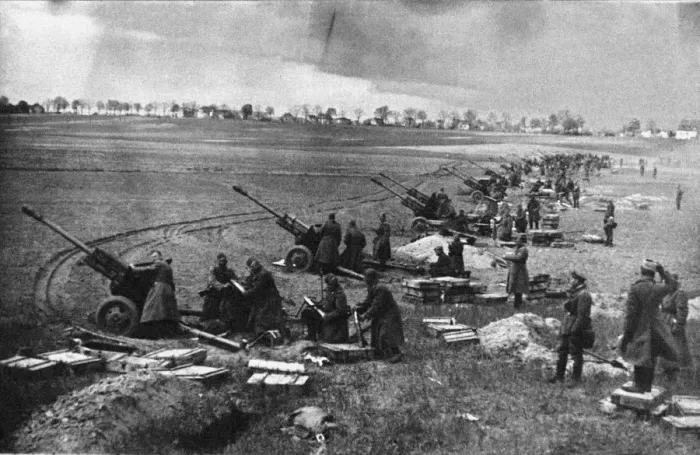 Framed Print : Soviet artillery at the Seelow Heights, April 1945 Artist: Anonymous Framed Print : Soviet artillery at the Seelow Heights, April 1945 Artist: Anonymous