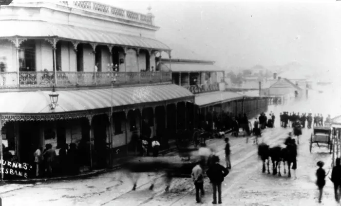 Framed Print : Spectators watch rising floodwaters in Melbourne Street, South Brisbane, 1890. Creator: John Jackson Hogg