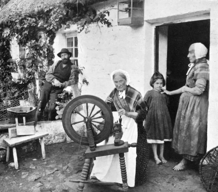Framed Print : Spinning wool yarn, Cliffony, Sligo, 1908-1909. Artist: R Welch Framed Print : Spinning wool yarn, Cliffony, Sligo, 1908-1909. Artist: R Welch