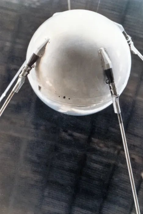 Framed Print : Sputnik 1, Russian satellite, 1957 Framed Print : Sputnik 1, Russian satellite, 1957