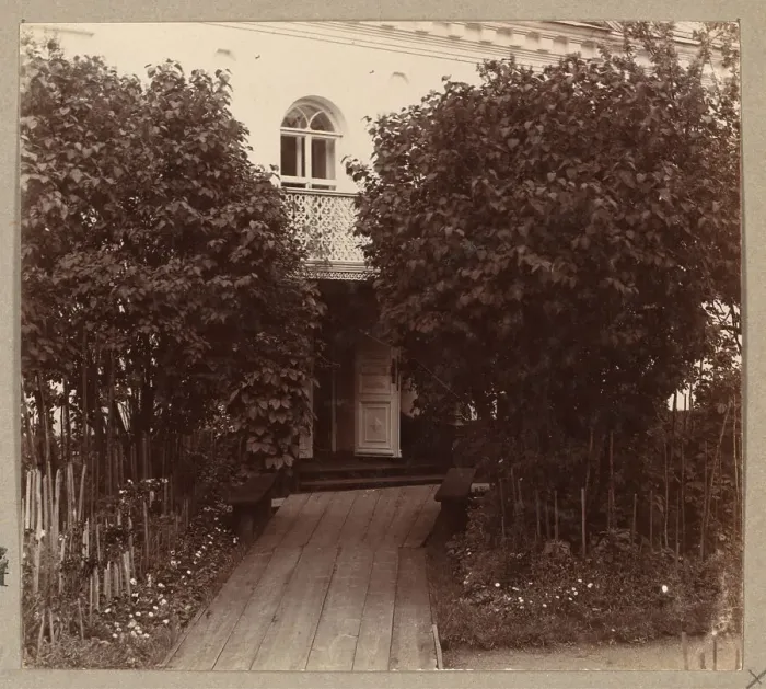 Framed Print : Sretensky Monastery in Kashin. Entrance into the house where Grand Duchess Elizabeth Feodorovna lived in 1909, 1910s