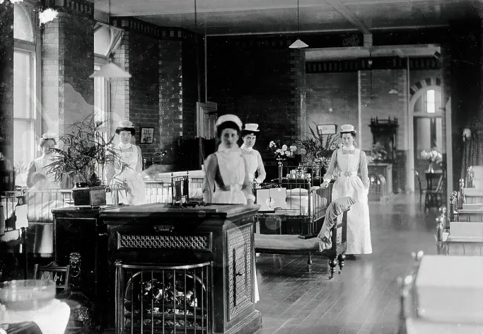 Framed Print : St Bartholomew's Hospital, London: nurses in a ward, c1908. Creator: Unknown. St Bartholomew's Hospital, London: nurses in a ward, c1908. Creator: Unknown Framed Print : St Bartholomew's Hospital, London: nurses in a ward, c1908. Creator: Unknown. St Bartholomew's Hospital, London: nurses in a ward, c1908. Creator: Unknown