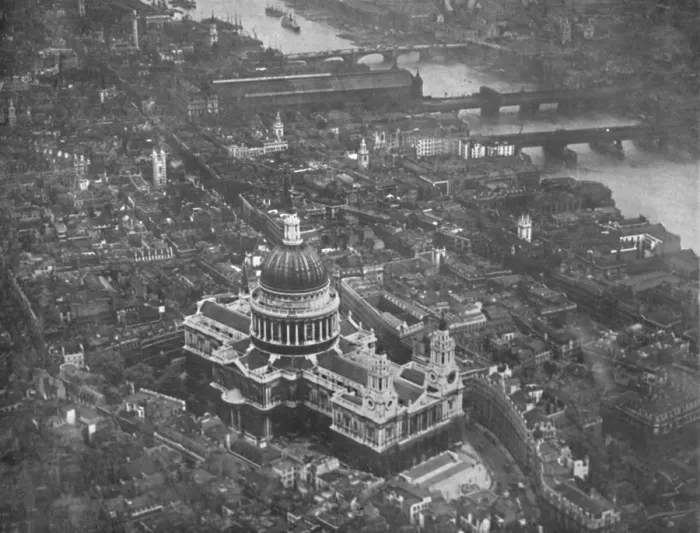 Framed Print : St. Pauls from the Air, 1919. Artist: Airco Framed Print : St. Pauls from the Air, 1919. Artist: Airco