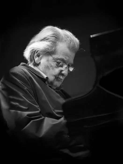 Framed Print : Stan Tracey, 2010. Artist: Alan John Ainsworth Framed Print : Stan Tracey, 2010. Artist: Alan John Ainsworth