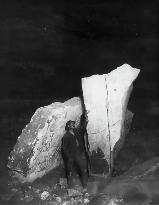Framed Print : Standing rocks, Mammoth Cave, Edmondson County, Kentucky, c1893. Creator: Frances Benjamin Johnston Framed Print : Standing rocks, Mammoth Cave, Edmondson County, Kentucky, c1893. Creator: Frances Benjamin Johnston