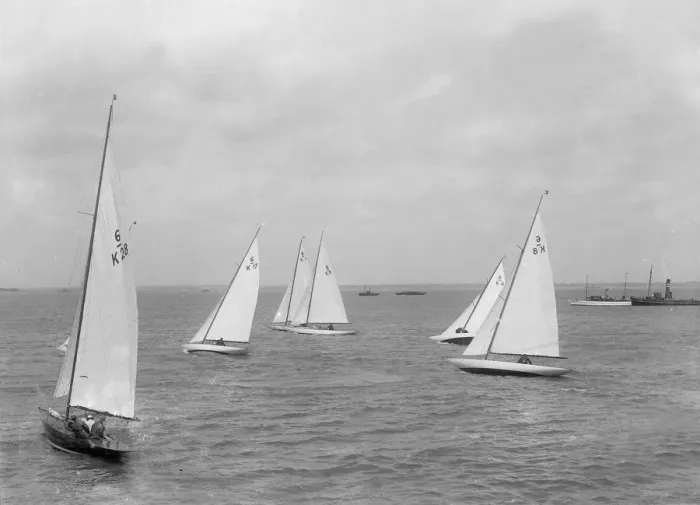 Framed Print : Start of 6 Metres race, 1925. Creator: Kirk & Sons of Cowes Framed Print : Start of 6 Metres race, 1925. Creator: Kirk & Sons of Cowes