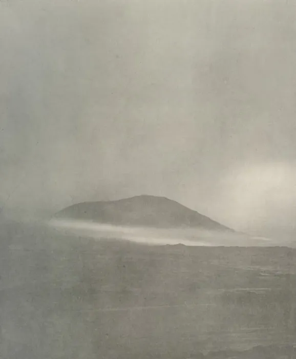 Framed Print : The Start of a Blizzard... Drift Coming Round Mount Erebus, c1908, (1909) Framed Print : The Start of a Blizzard... Drift Coming Round Mount Erebus, c1908, (1909)