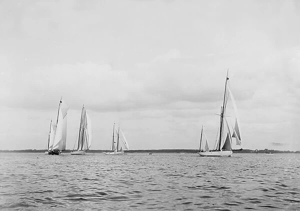 Start of the Kings Cup race, August 1908. Creator: Kirk & Sons of Cowes