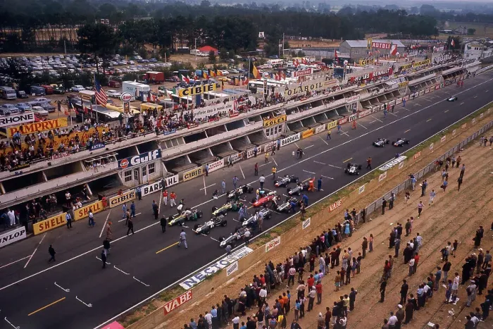 Framed Print : Starting grid of the French Grand Prix, Le Mans, 1967 Framed Print : Starting grid of the French Grand Prix, Le Mans, 1967