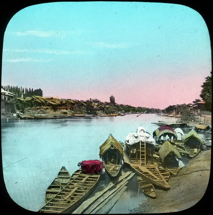 Framed Print : State barge opposite a Maharajahs palace, India, late 19th or early 20th century