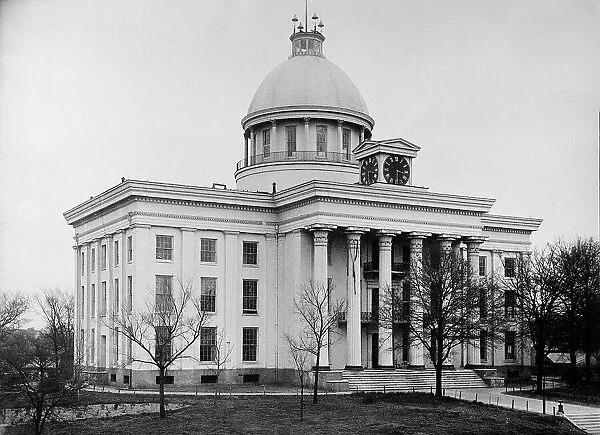 State capitol at Montgomery, Ala. where J. Davis took oath as president of confederacy, ca 1904. Creator: Unknown