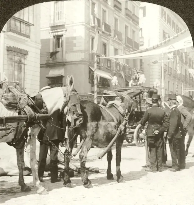 Framed Print : State Coach, Calle Mayor, Madrid. Artist: Excelsior Stereoscopic Tours Framed Print : State Coach, Calle Mayor, Madrid. Artist: Excelsior Stereoscopic Tours