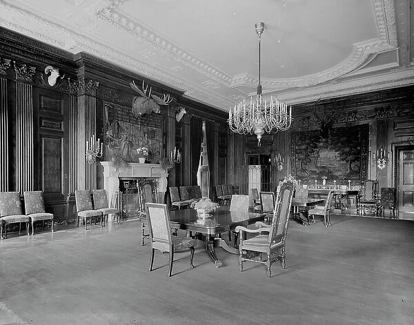The State Dining Room, White House, Washington, D.C. between 1900 and 1906. Creator: Unknown