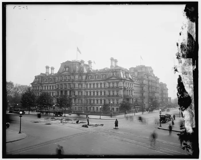 Framed Print : State, War & Navy Bldg, between 1910 and 1920. Creator: Harris & Ewing. State, War & Navy Bldg, between 1910 and 1920. Creator: Harris & Ewing Framed Print : State, War & Navy Bldg, between 1910 and 1920. Creator: Harris & Ewing. State, War & Navy Bldg, between 1910 and 1920. Creator: Harris & Ewing
